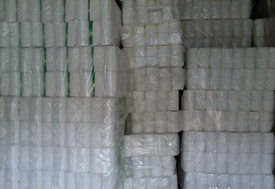 提供高质量的100%全木浆白包擦手纸