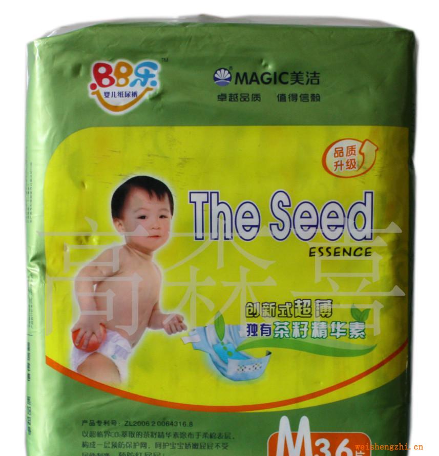 美洁-独有茶仔精华素婴儿纸尿裤