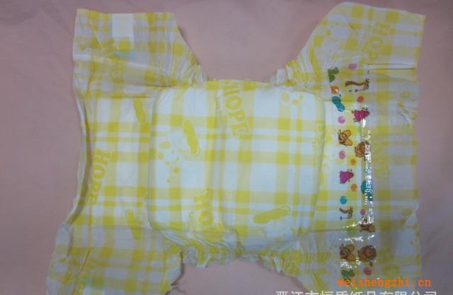 供应婴儿纸尿裤超薄易吸收干爽透气可OEM