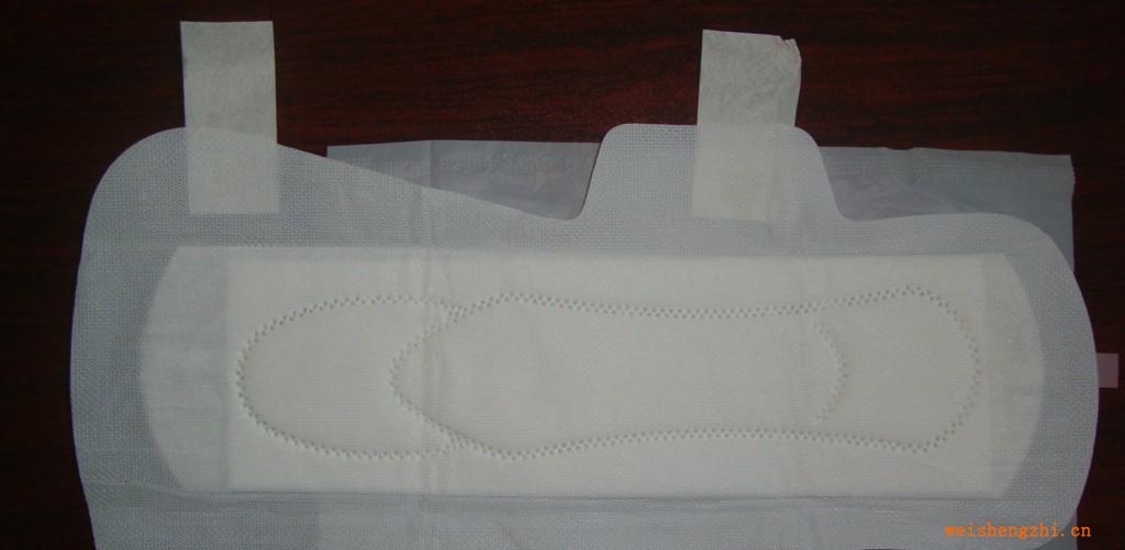 提供卫生巾加工，240270280295330360mm长度卫生巾片料加工