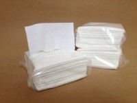 四成餐饮用纸存隐患 废纸做的餐巾纸你在用吗