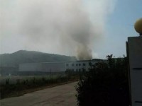 浙江省嵊州市白云纸业厂区发生火灾