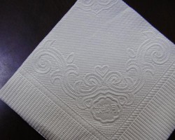 餐馆餐巾纸质量堪忧