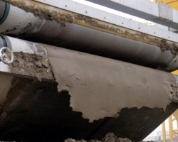 造纸厂污泥的处理方法