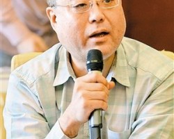 刘苏里：短期内不能消灭印刷文明或者书店