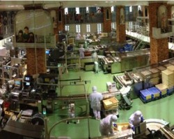 走访生产薄和纸的日本工场