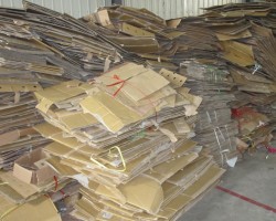 废铁无人问津　废纸箱成新宠