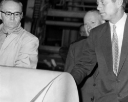 美国128年历史老纸企突然关门