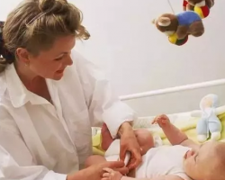 换纸尿裤的时候千万要注意