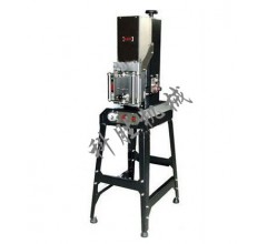 承德科胜真空辣椒酱旋盖机