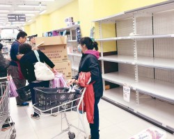 台湾疯狂抢购卫生纸的背后