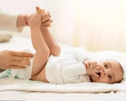 干货！给新生儿换纸尿裤的注意事项！