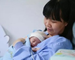 世界早产儿日，帮宝适启动中国首个“袋鼠抱抱”小屋