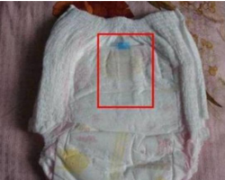 纸尿裤后边的蓝色小胶带，看似不起眼却有大作用！