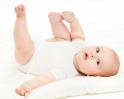 纸尿裤会导致宝宝罗圈腿，男宝宝不孕！别迷信了！