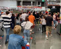 纸巾限购 西红柿每斤卖到20多元